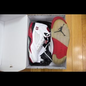 Jordan 5 “Fire Red” (2013)